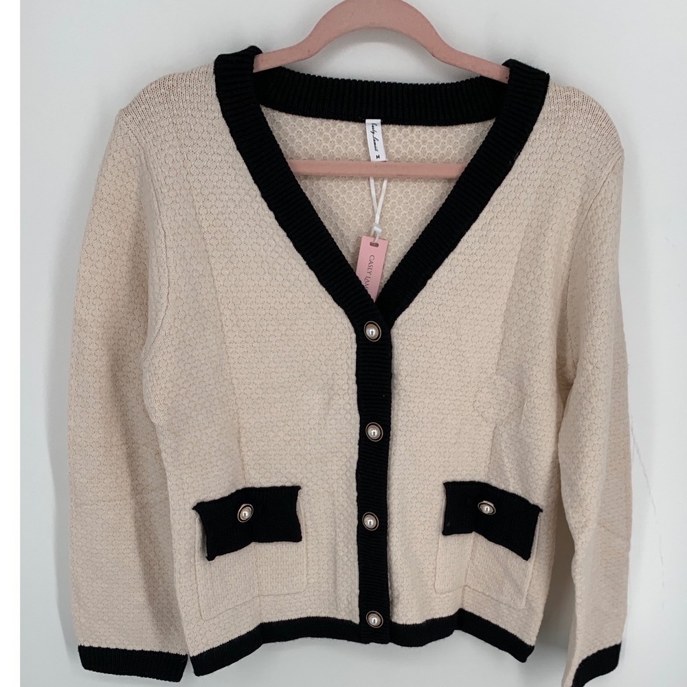 Boutique Women Cream Black Contrast Trim Pearl Button Cardigan Sweater Medium - Picture 2 of 8